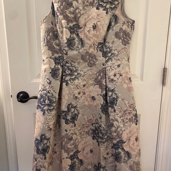 Cocktail Formal dress with pockets - Picture 1 of 4